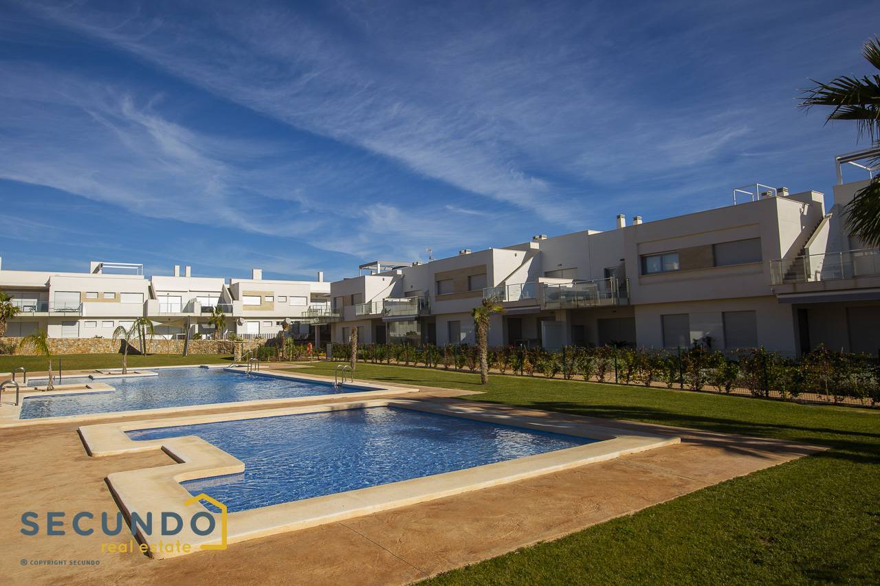 Orihuela Costa: superbes appartements 2 chambres situés au calme près d'un golf