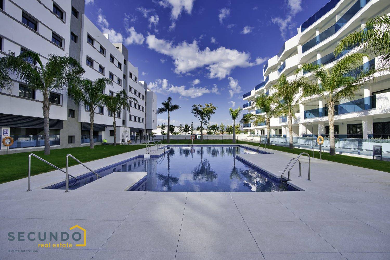 Modern new 1 bedroom apartments, in Fuengirola-Mijas Costa