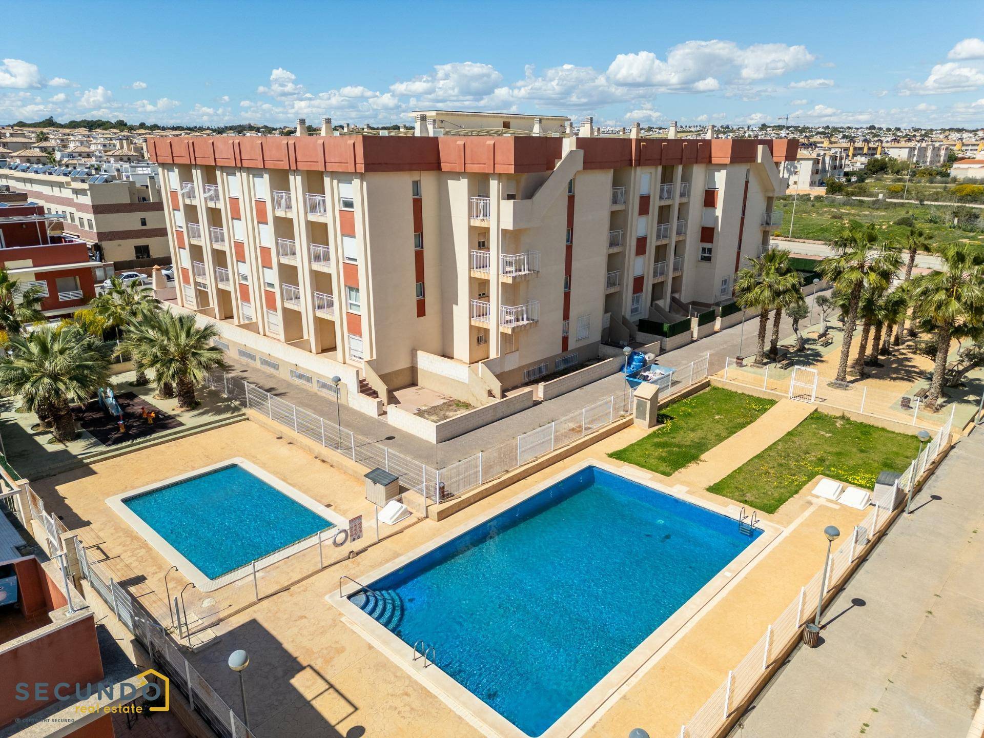 LAST UNITS! Lomas de Cabo Roig: refurbished 2 bedroom apartments at attractive prices