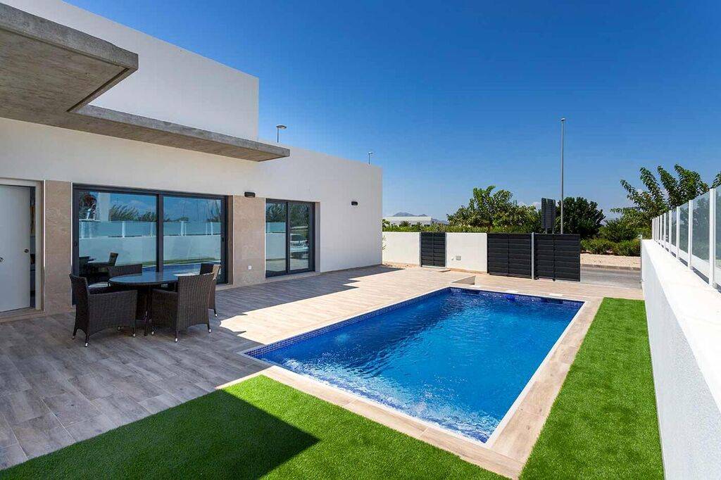 Daya Nueva: très jolies villas en trois chambres