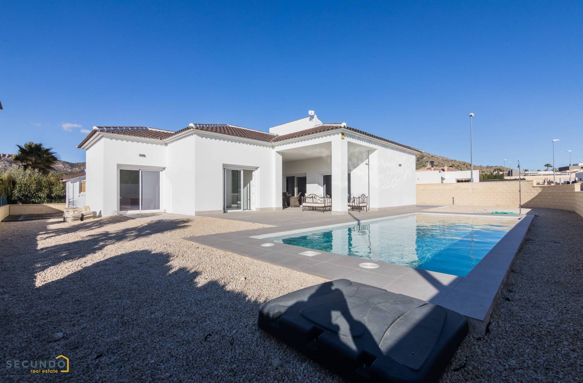LAATSTE EENHEDEN ! Pinoso : mooie villa's met 3 slaapkamers